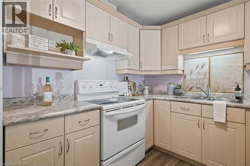 12 ST ANDREW Street Unit# 101 — photo 8 of 25