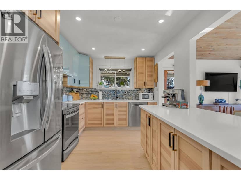 3991 Desert Pines Avenue, Peachland, photo 2