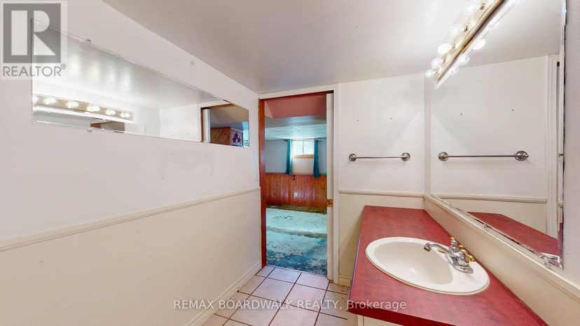 31 Wright Crescent — photo 27 of 32