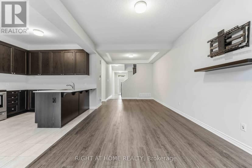 709 Derreen Avenue — photo 11 of 36