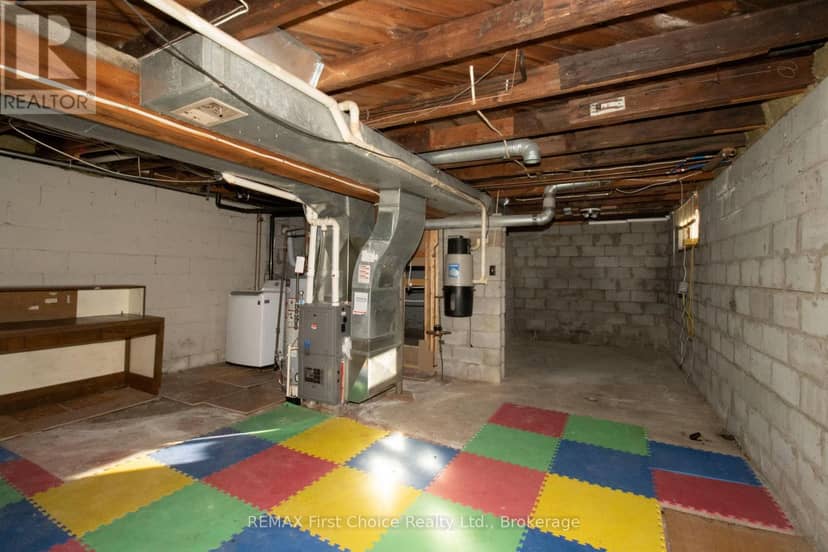 729 Hodder Avenue — photo 24 of 26