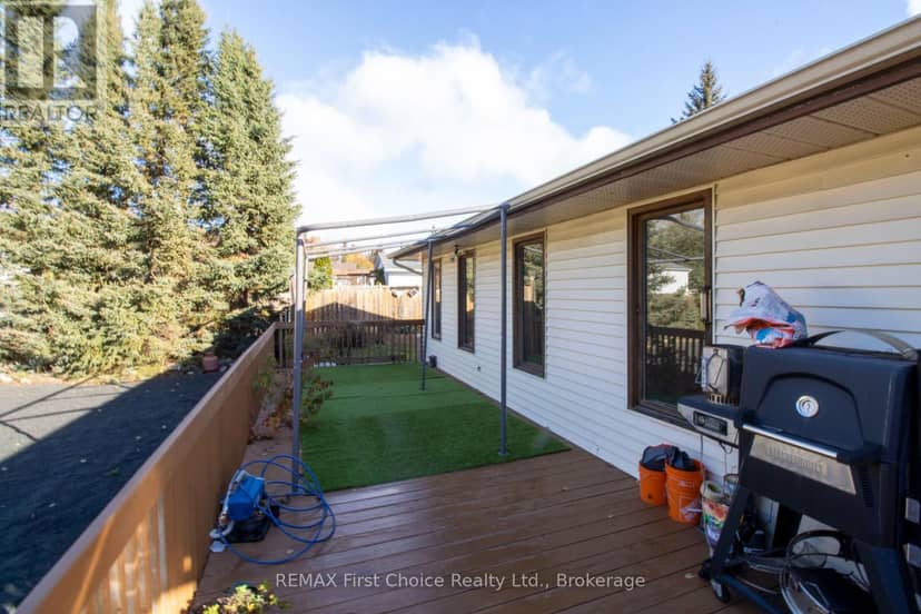 729 Hodder Avenue, Thunder Bay, photo 3