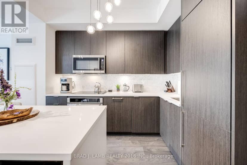 642 - 38 Iannuzzi Street — photo 5 of 24