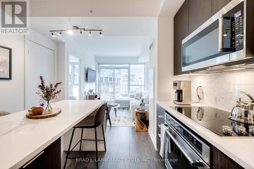642 - 38 Iannuzzi Street — photo 8 of 24