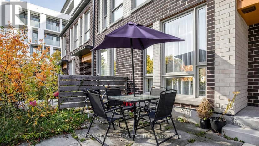 TH108 - 19 Allenbury Gardens, Toronto, photo 5