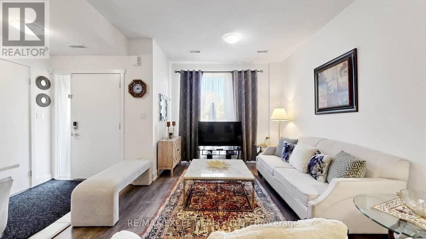 TH108 - 19 Allenbury Gardens, Toronto, photo 7