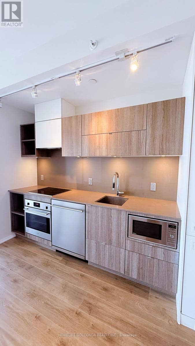 3307 - 125 Peter Street — photo 11 of 40