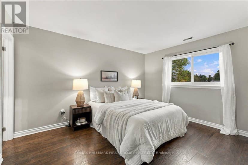 4 - 1415 Fieldlight Boulevard — photo 21 of 40