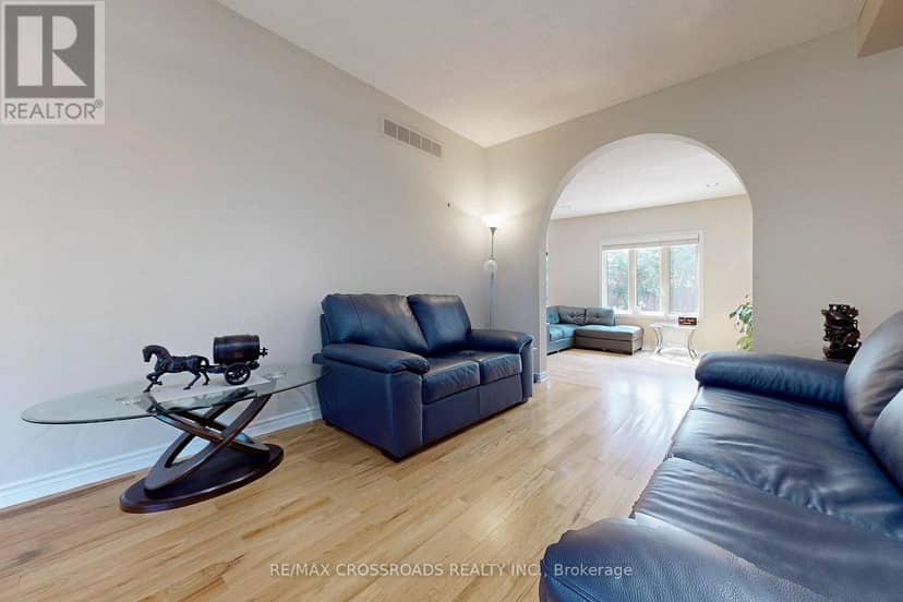 63 Baynards Lane, Richmond Hill, photo 5