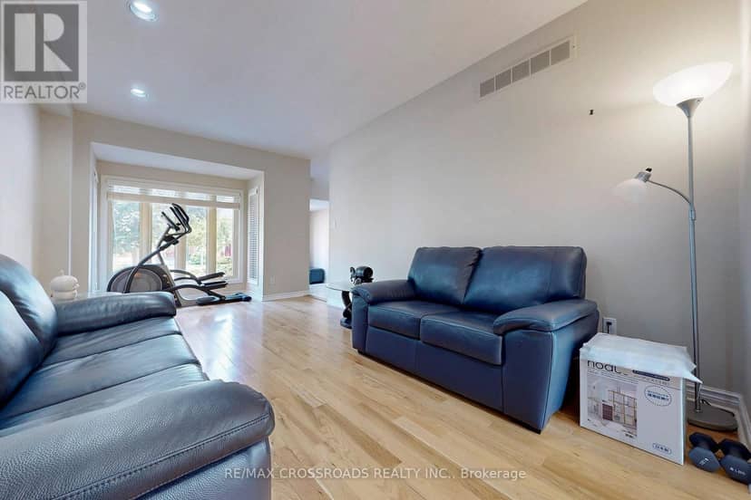 63 Baynards Lane, Richmond Hill, photo 6