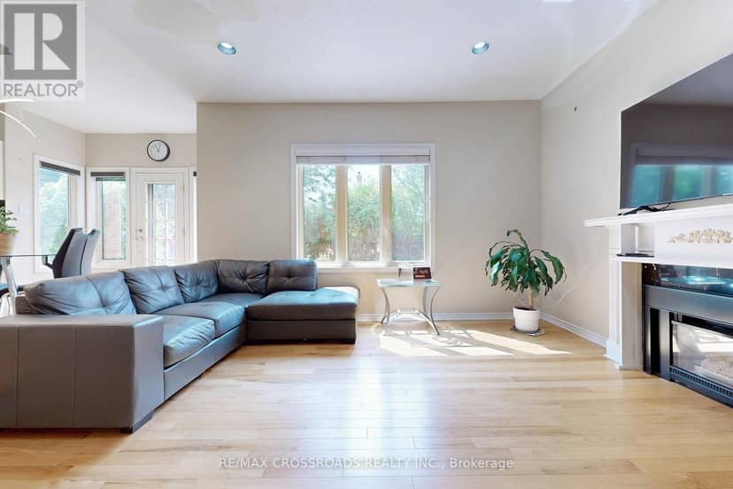 63 Baynards Lane, Richmond Hill, photo 8