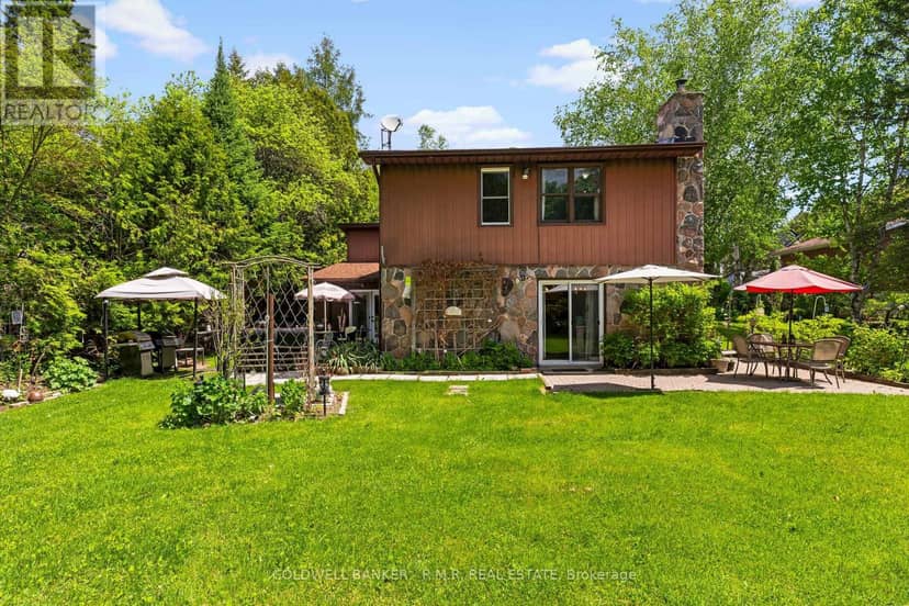 204 Acton Road, Uxbridge, photo 5