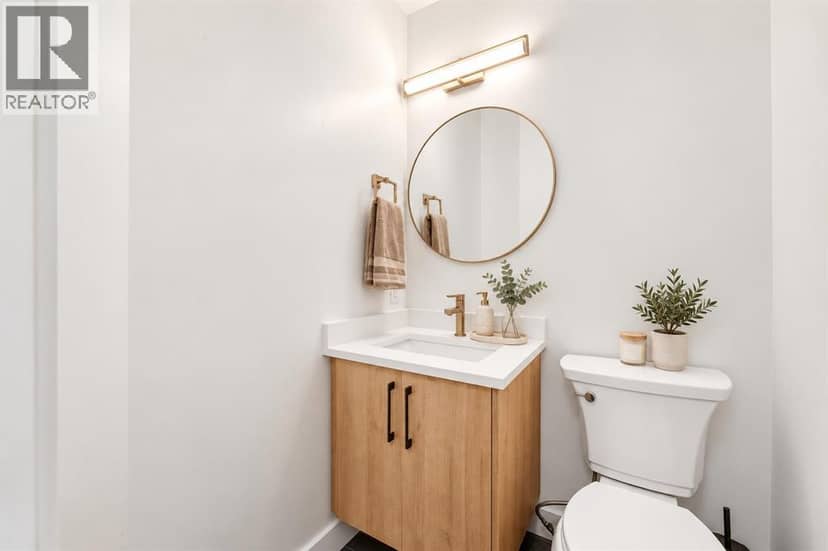 8 Strathlea Close SW — photo 23 of 40