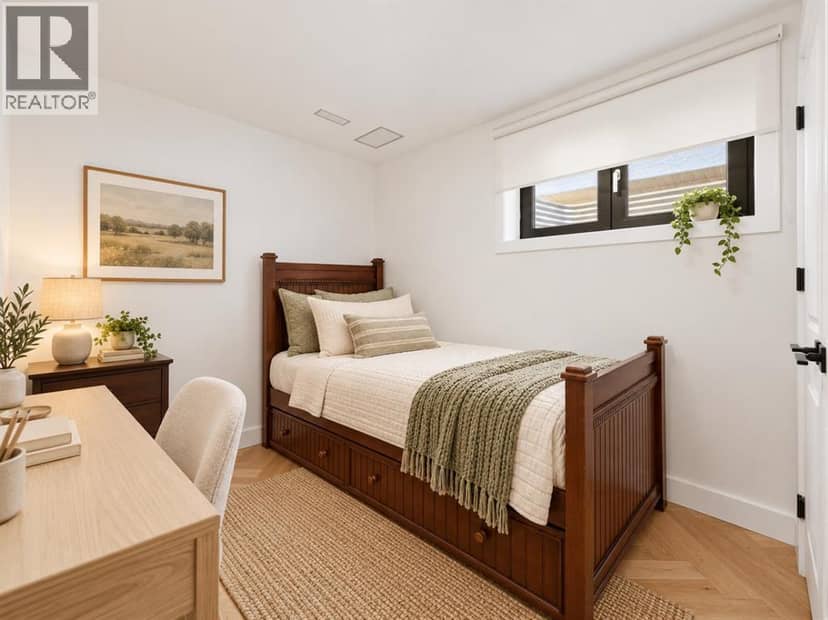 8 Strathlea Close SW — photo 38 of 40