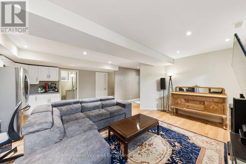8 West Street — photo 15 of 36