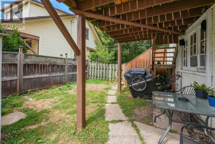 213 Geneva Street — photo 4 of 5