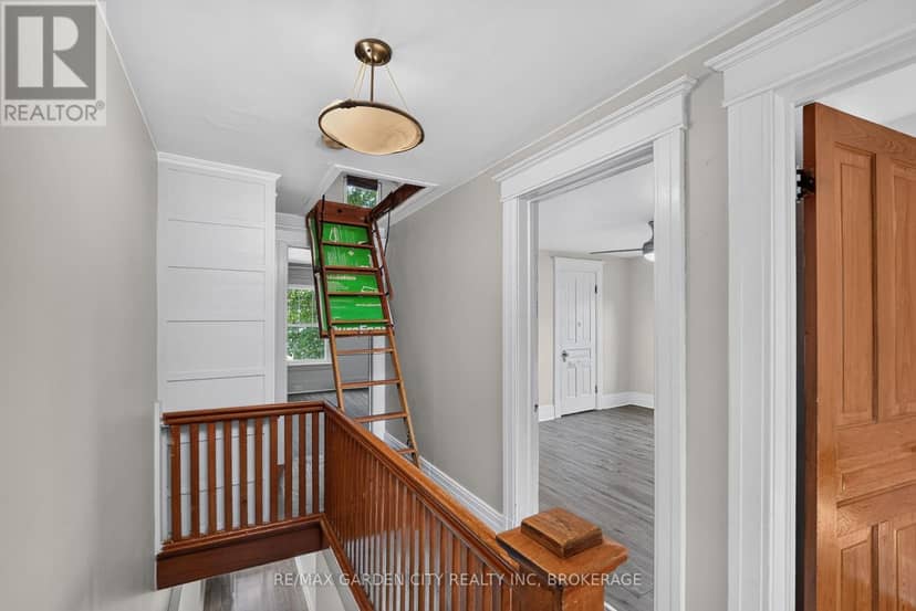 118 Lowell Avenue — photo 13 of 30