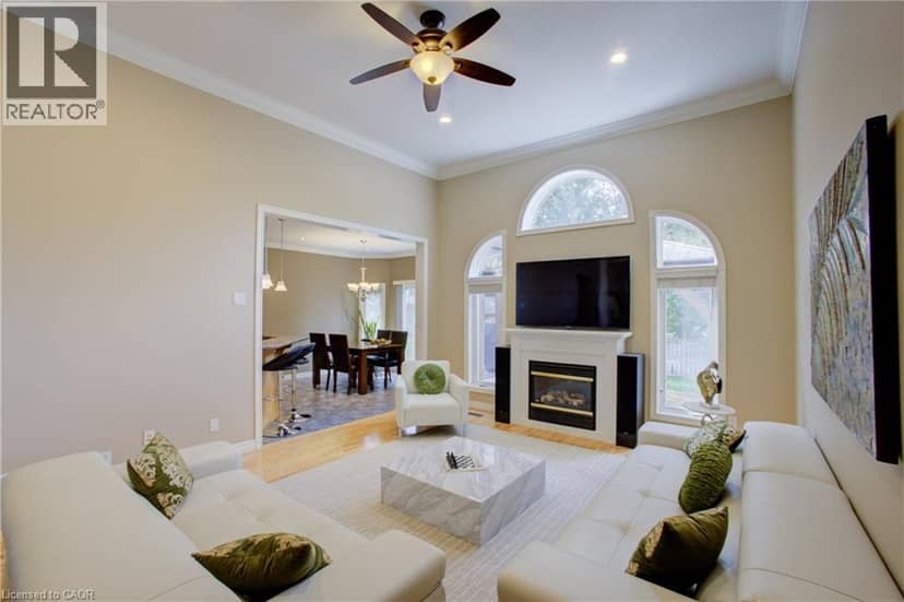 457 CARYNDALE Drive — photo 15 of 40