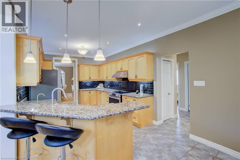 457 CARYNDALE Drive — photo 18 of 40