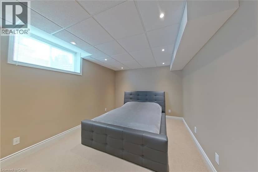 457 CARYNDALE Drive — photo 33 of 40