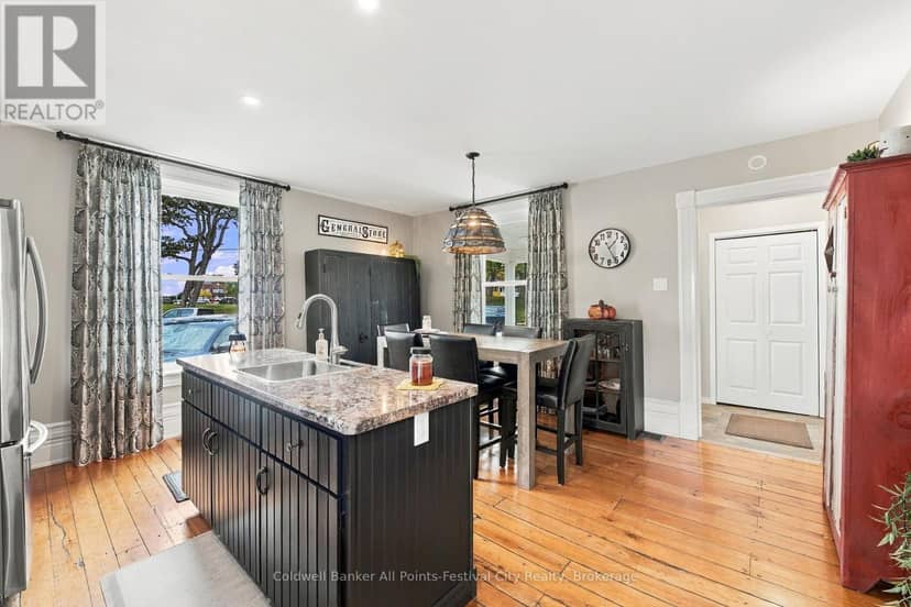 77 Napier Street — photo 15 of 40