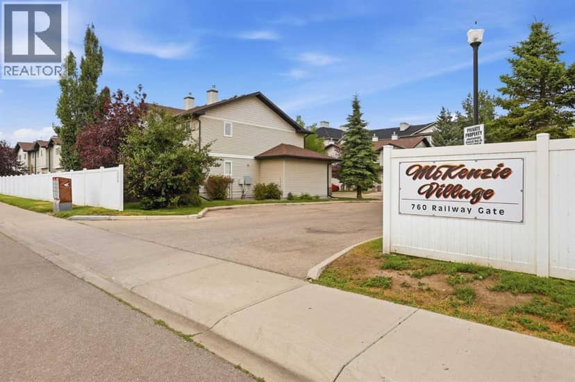 103, 760 Railway Gate SW, Airdrie, photo 2