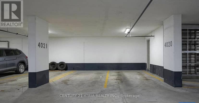 906 - 8 Olympic Garden Drive, Toronto, photo 5