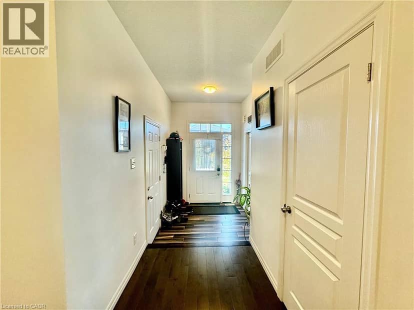 348 FREURE Drive, Cambridge, photo 5
