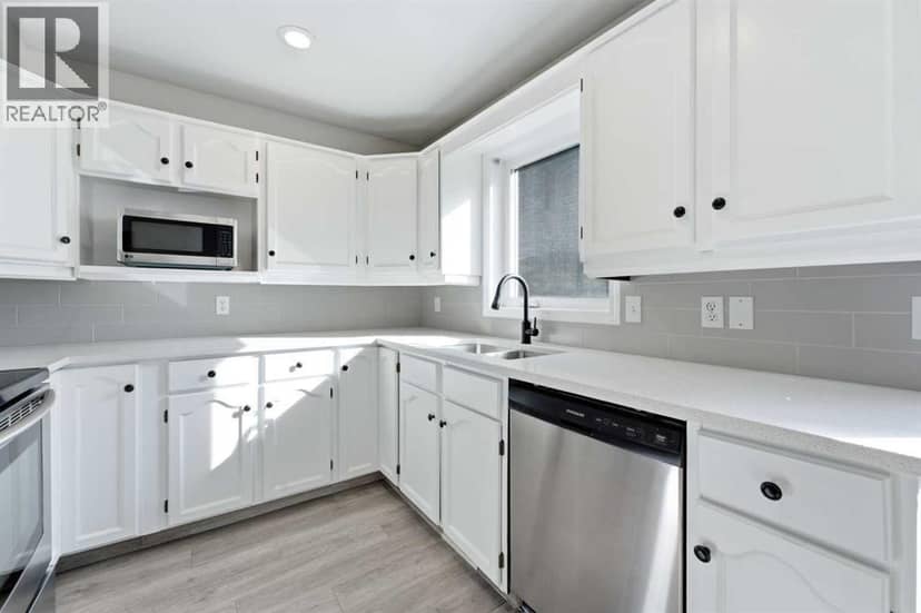2, 2132 35 Avenue SW — photo 13 of 30