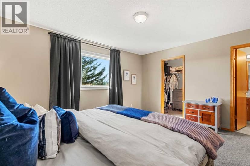 54 Deerview Terrace SE — photo 23 of 40