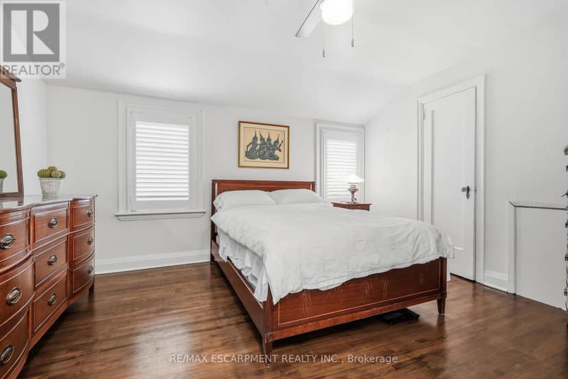 13 Allan Avenue — photo 13 of 27