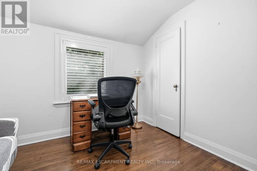 13 Allan Avenue — photo 17 of 27