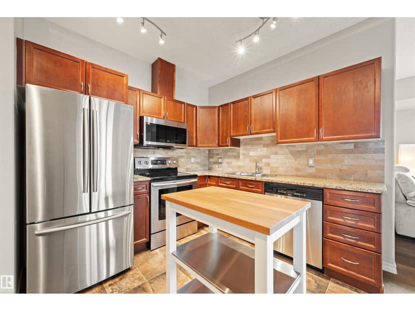 #904 10319 111 ST NW, Edmonton, photo 3