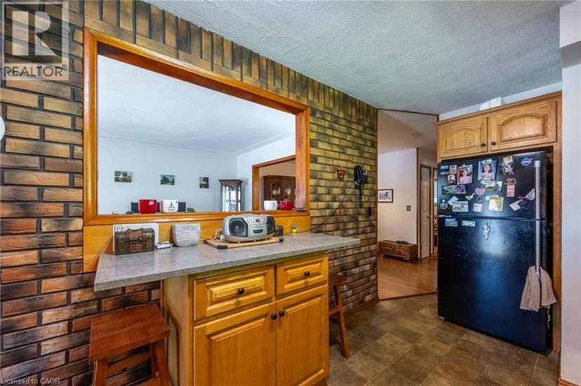 78 PARKER Drive — photo 9 of 33