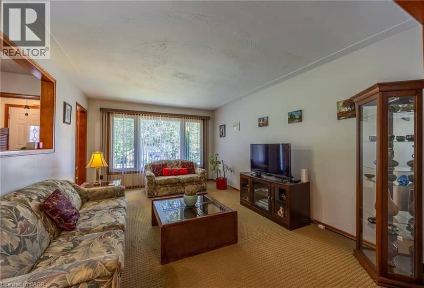 78 PARKER Drive — photo 10 of 33