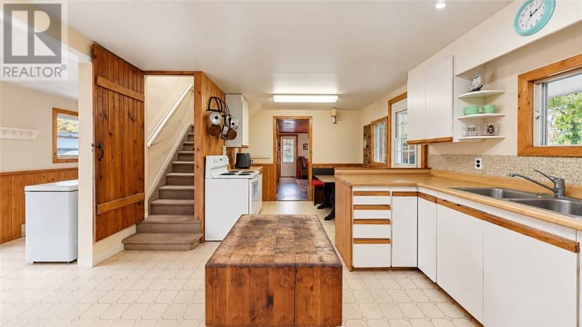 17A Silver Bay Road — photo 14 of 40
