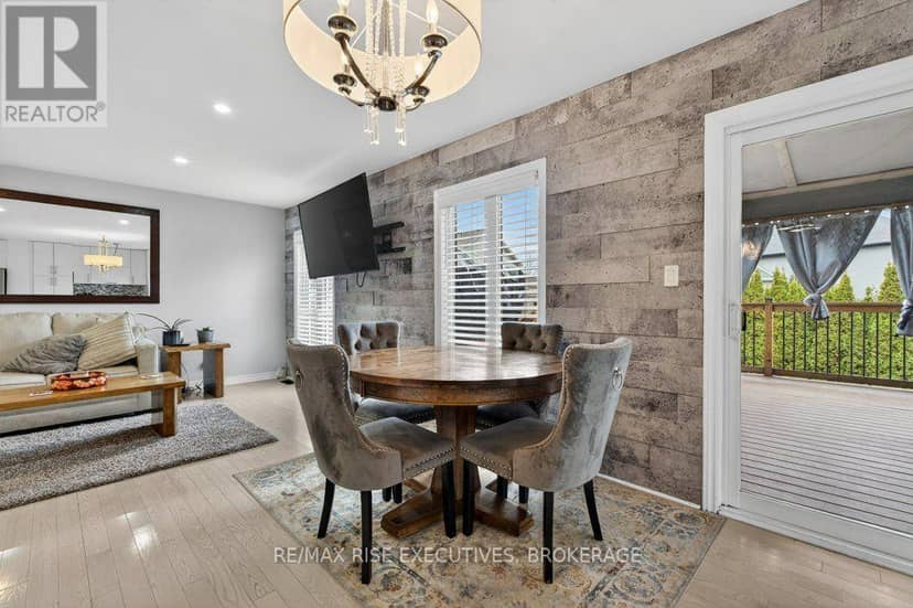 1543 Providence Crescent — photo 12 of 40