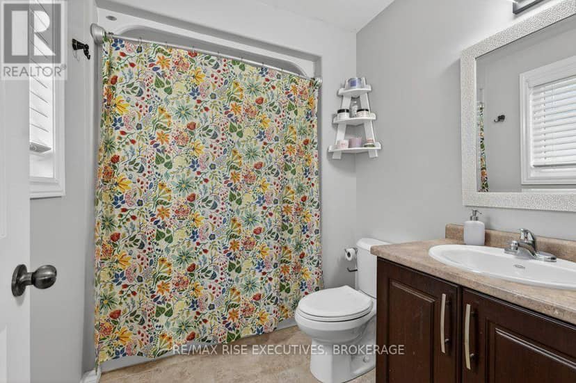 1543 Providence Crescent — photo 21 of 40