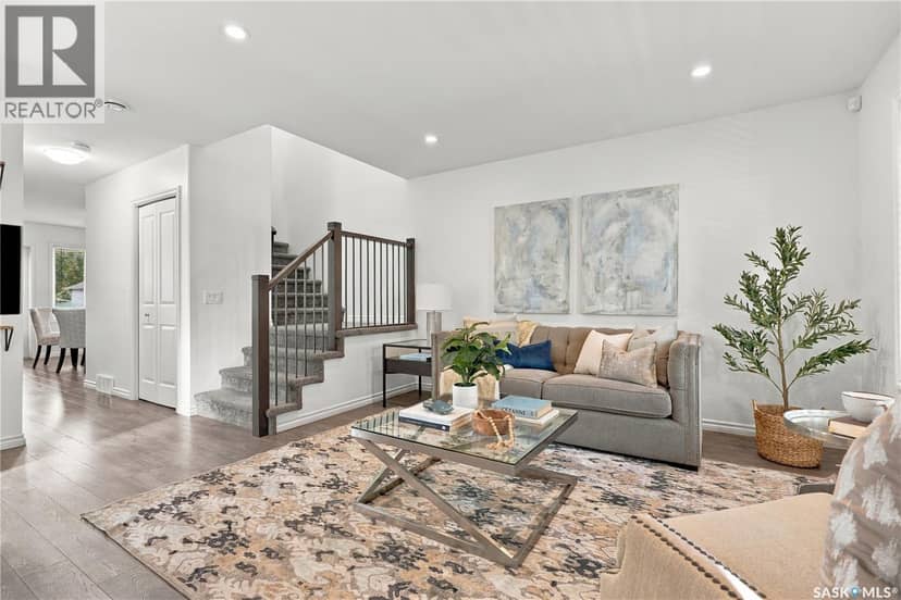 317 G Avenue S, Saskatoon, photo 2