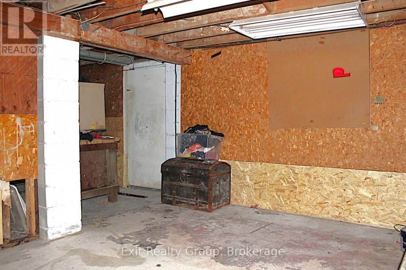 85 Wright Avenue — photo 11 of 12