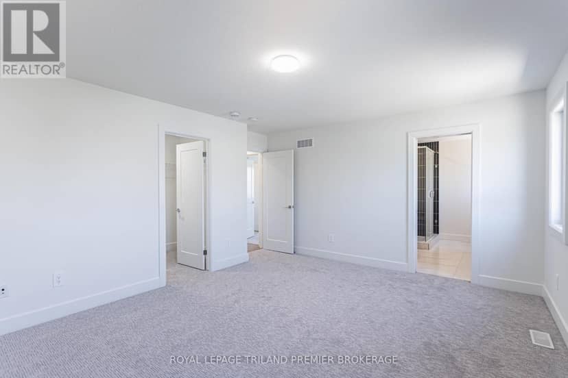 4349 Sagebrush Crescent — photo 15 of 34