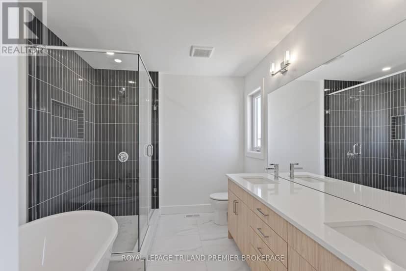 4349 Sagebrush Crescent — photo 16 of 34