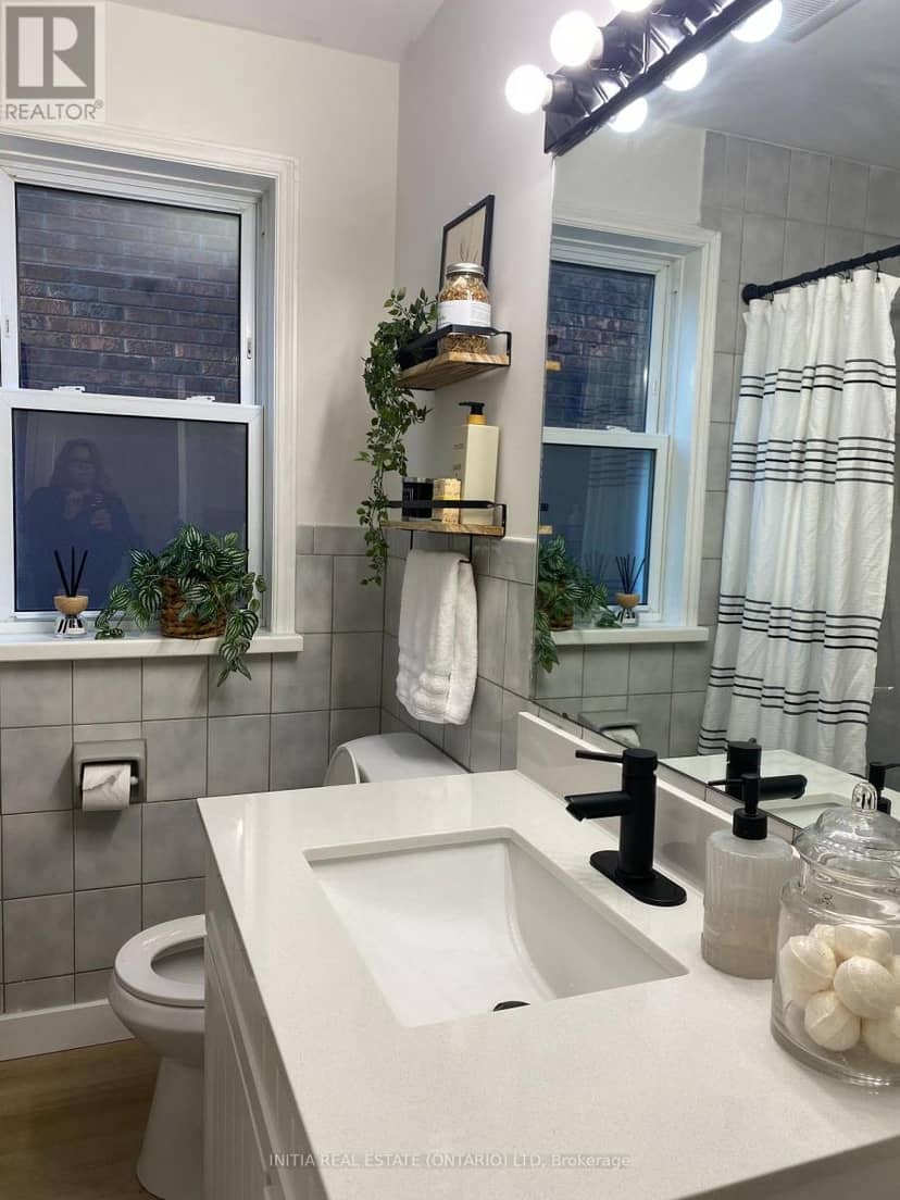 486 Hale Street — photo 16 of 35