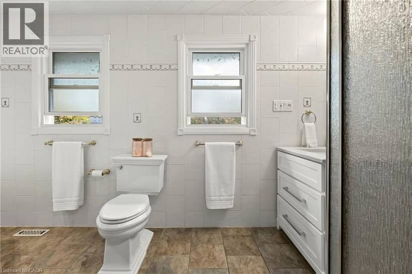 29 WOODSIDE Drive — photo 28 of 40