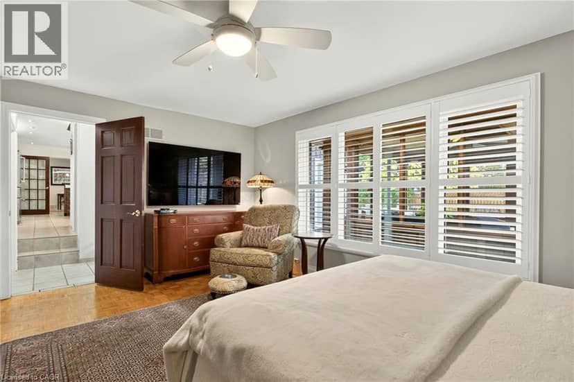 29 WOODSIDE Drive — photo 16 of 40