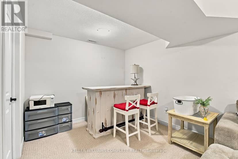 3871 Ryan Avenue — photo 32 of 40
