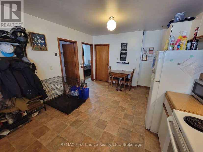 1006 Scott Street, Fort Frances, photo 2