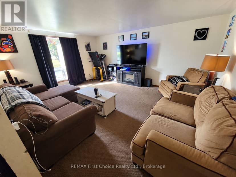 1006 Scott Street, Fort Frances, photo 4