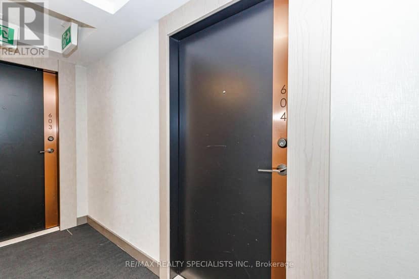 604 - 181 Huron Street, Toronto, photo 4