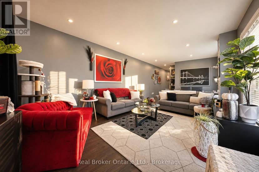 139 Superior Street, Brantford, photo 4